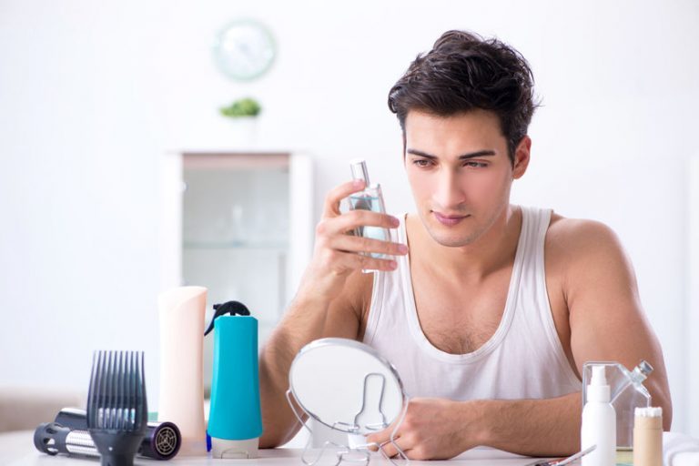 Es muy recomendable fijarse en los elementos e ingredientes que componen el aftershave.